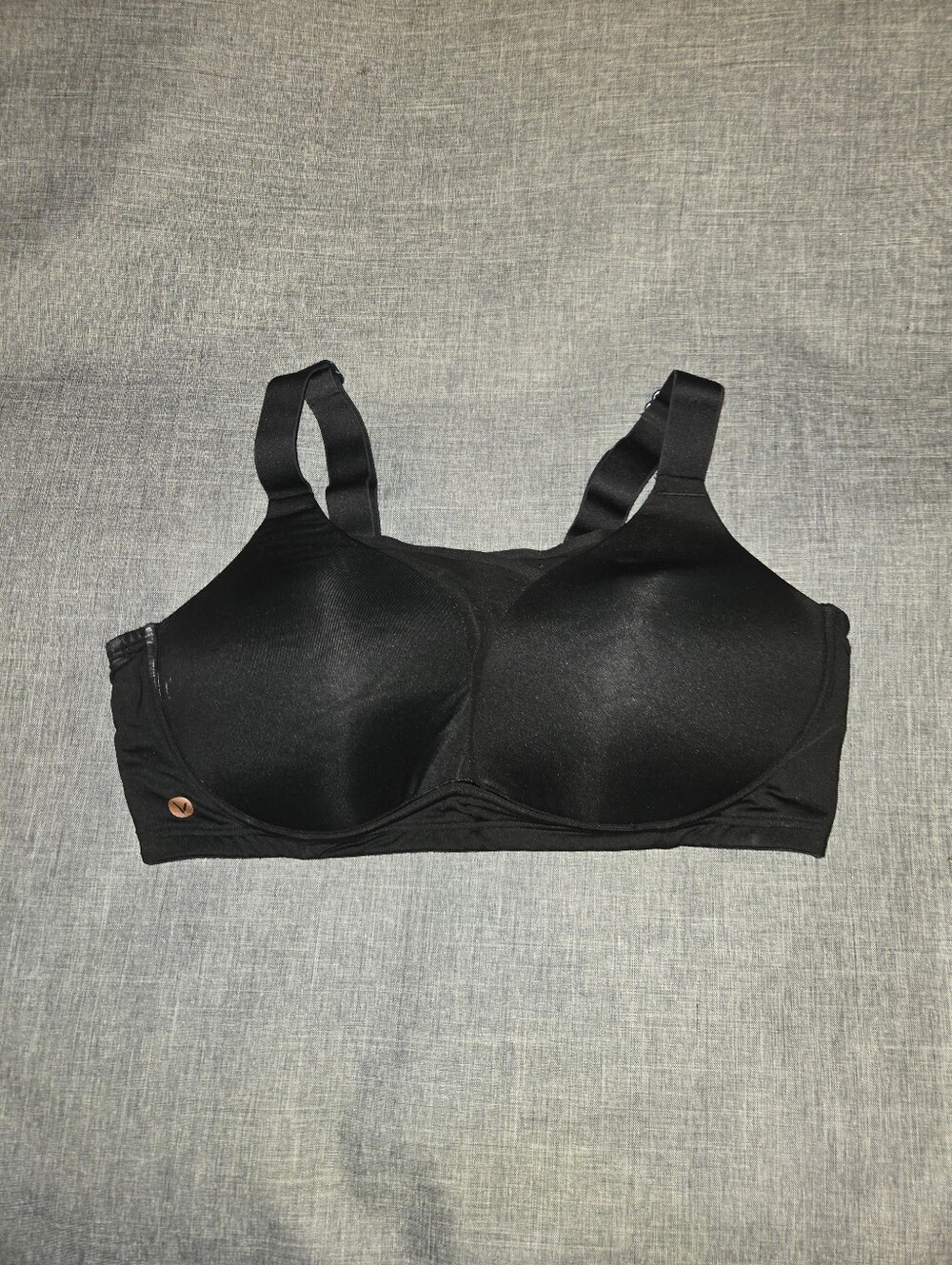 Livi Full-Coverage Wireless Bra – Black (42D)